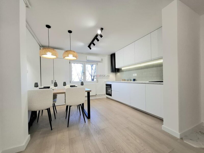 Nerva Traian 2 camere lux premium  mobilat  centrala  61mp  et.1